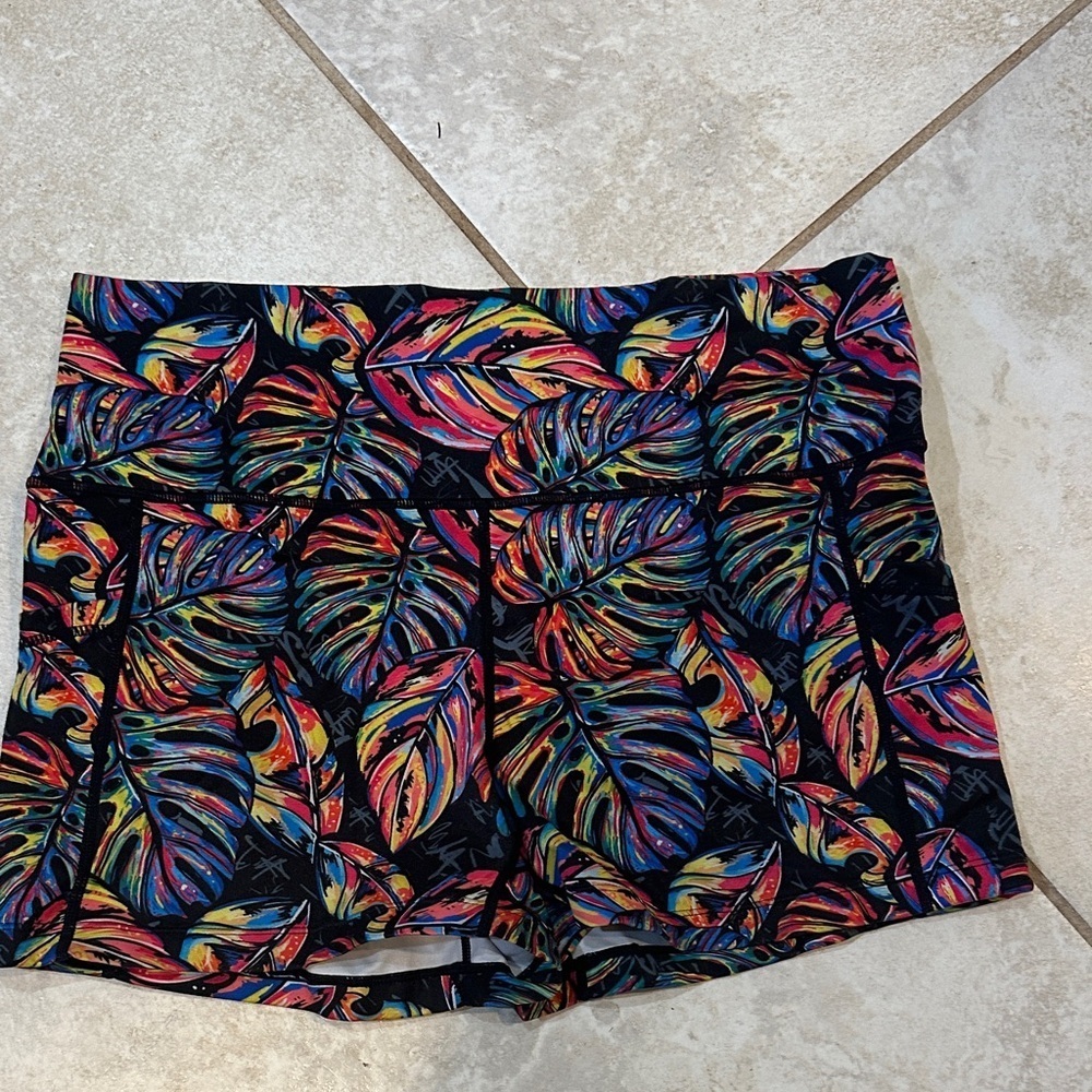 Constantly Varied Gear Tropic Like It's Hot 2.5 Inch Bike Shorts L Pockets